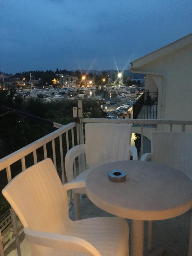 Pakovo Apartments Andrija ティヴァト エクステリア 写真