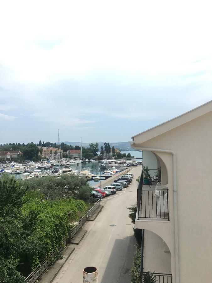 Pakovo Apartments Andrija ティヴァト エクステリア 写真